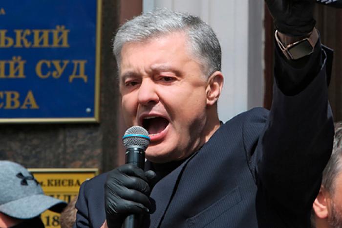 Патриотизм Порошенко сочли фейковым