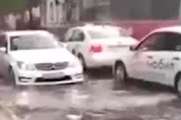 Последствия потопа в российском городе попали на видео