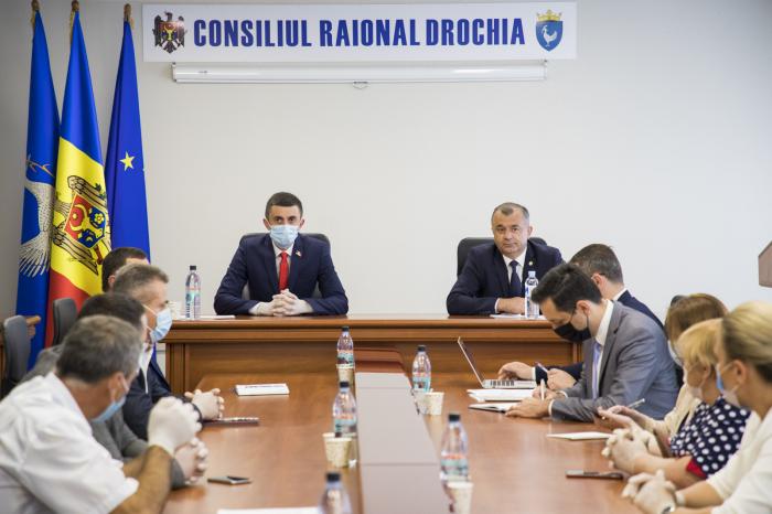 Prim-ministrul Ion Chicu a discutat cu primarii din Drochia despre inițiativele de dezvoltare a raionului