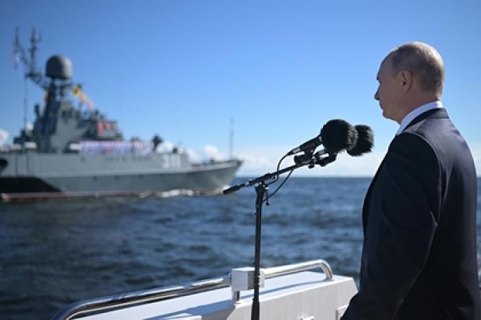 Путин обратился к морякам