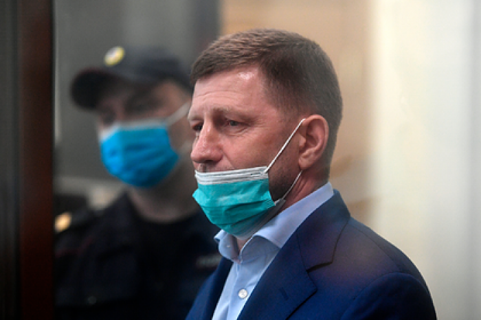 Путин уволил арестованного губернатора Фургала