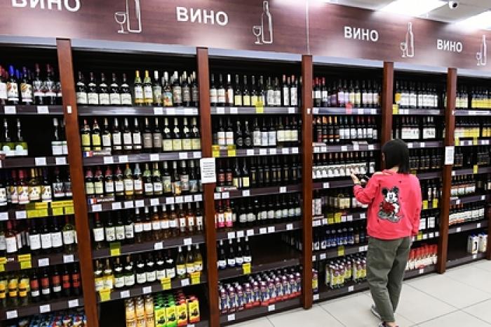 Россиянам назвали подходящее для пикника вино