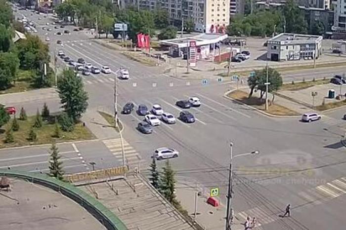 Россиянка на иномарке протаранила и перевернула скорую с роженицей