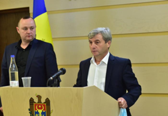 СОЦИАЛИСТЫ СЧИТАЮТ, ЧТО МАЙЯ САНДУ ПОПАЛАСЬ В ЛОВУШКУ ОЛИГАРХОВ