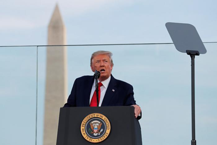 Трампа упрекнули в распространении коронавируса