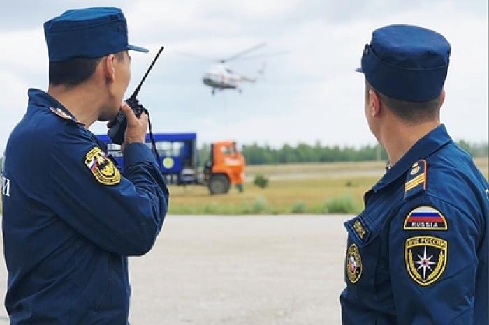 В России десятилетний мальчик спас мать из тонущего автомобиля