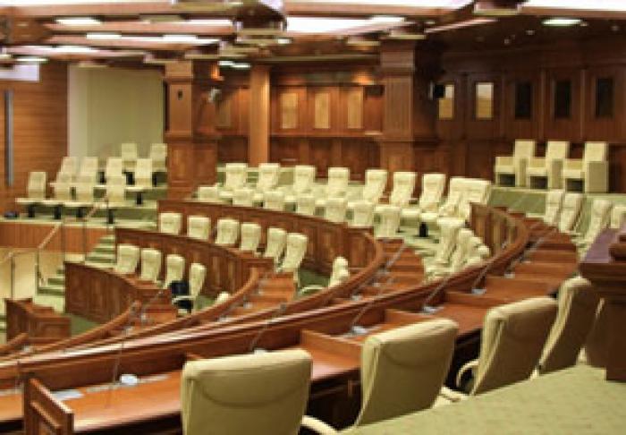 ЗАСЕДАНИЕ ПАРЛАМЕНТА НЕ СОСТОЯЛОСЬ ИЗ-ЗА ОТСУТСТВИЯ КВОРУМА