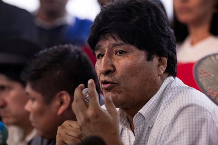 Беглого экс-президента Боливии обвинили в изнасиловании и торговле людьми