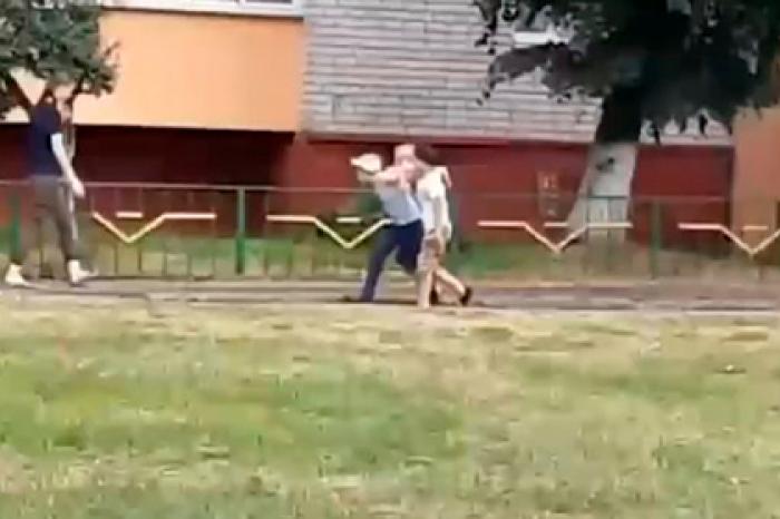 Белорусские дети начали играть в «людей и ОМОН»
