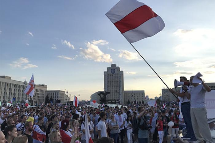 Два сотрудника МИД Белоруссии поддержали протестующих