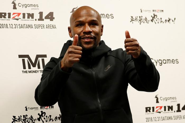 Глава UFC рассказал о переговорах с Мэйуэзером
