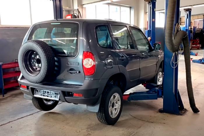 Новую Lada назвали ржавым и дырявым ведром