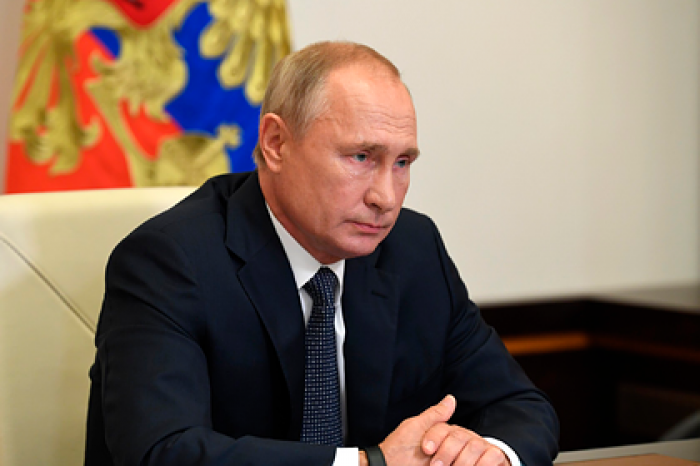 Путин обсудил запуск авиасообщения с другими странами