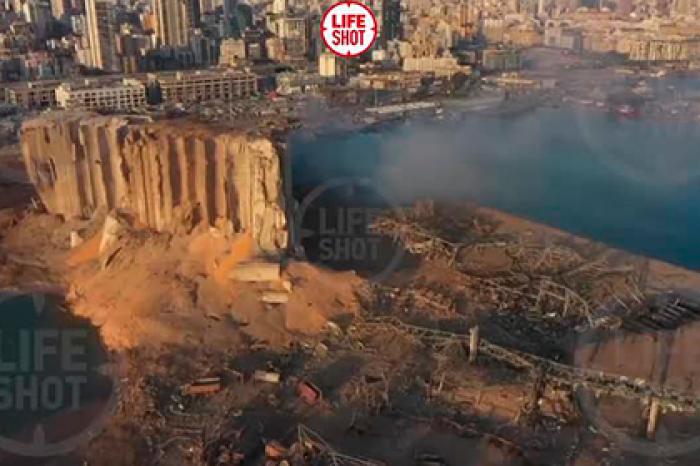 Разрушенный взрывом Бейрут показали на видео с высоты птичьего полета