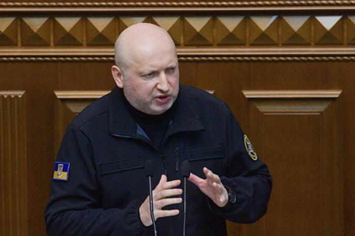 Турчинов заявил о возможности Зеленского начать наступление на Крым