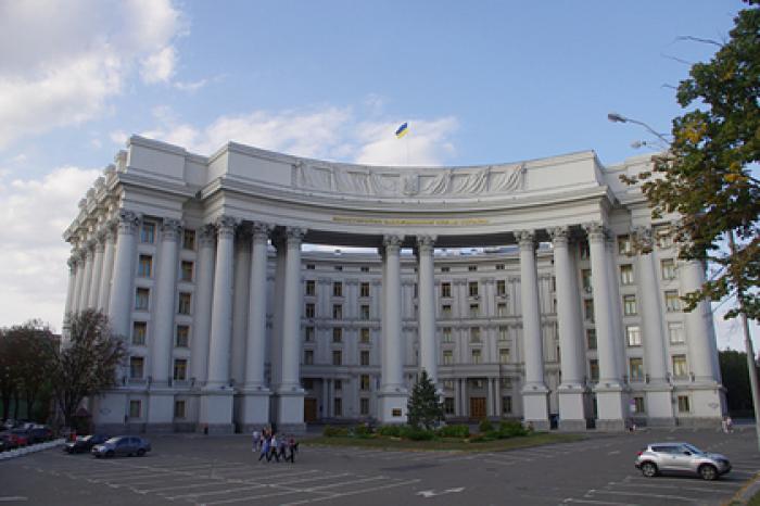 Украина допустила перенос из Минска переговоров по Донбассу