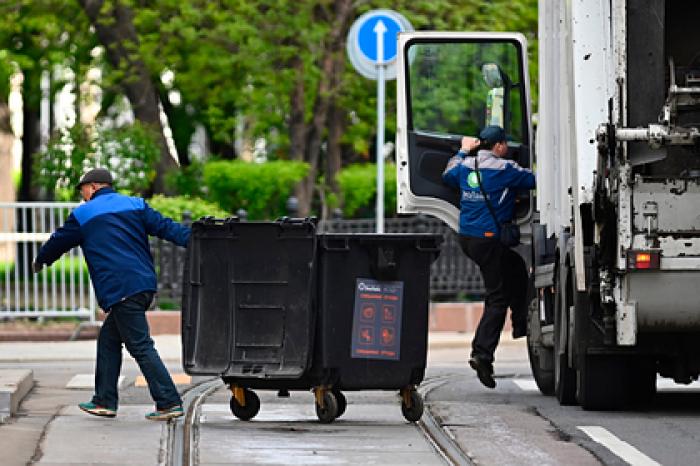 Власти выделят 838 миллионов рублей на поддержку мусорных операторов