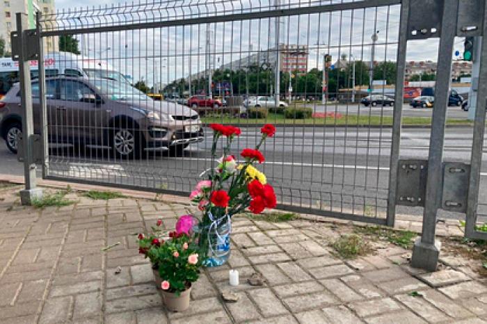 В Минске уничтожили стихийный мемориал на месте гибели протестующего