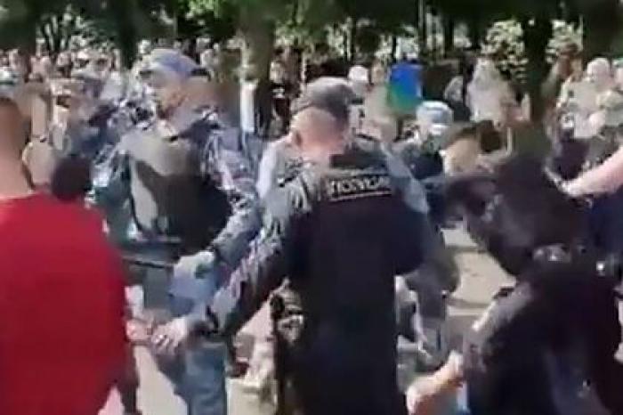 В Москве десантники подрались с росгвардейцами