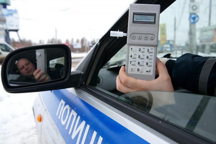 В России предложили ужесточить наказание за пьяную езду с детьми в машине