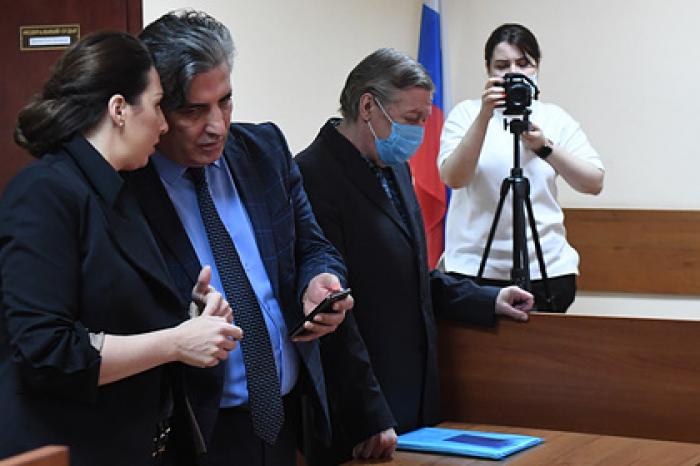 Ефремова лишили водительских прав на три года