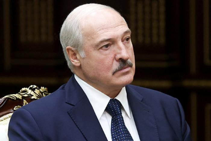 Лукашенко «по-мужски» пообещал не отдавать власть