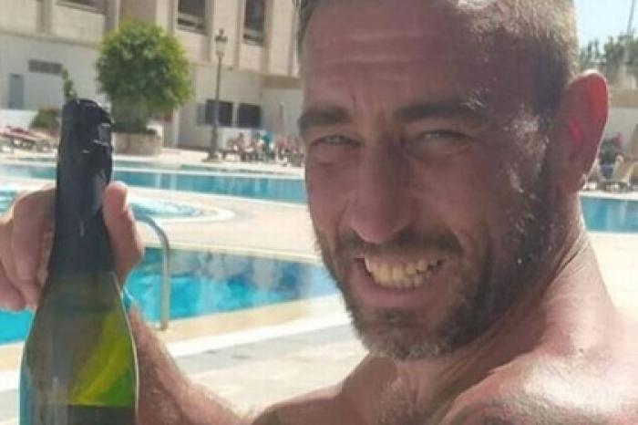 Отец двоих детей нырнул в бассейн во время отпуска и оказался в коме