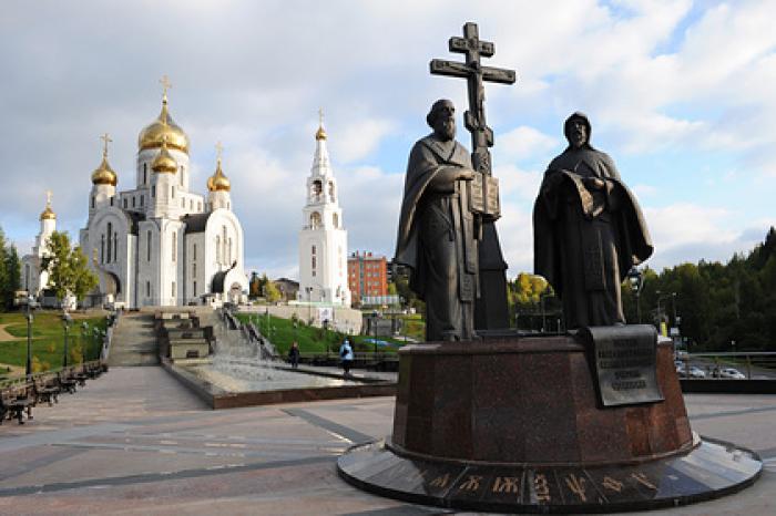 Площадь возле крупнейшего собора в Югре впервые отремонтируют