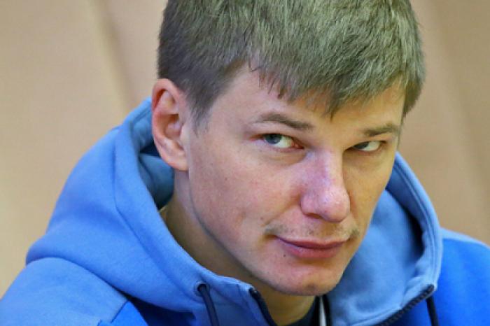 Пожаловавшийся на жизнь Аршавин захотел ничего не делать и много зарабатывать
