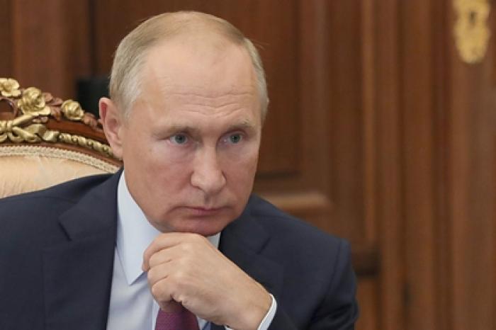 Путин наградил врачей за борьбу с коронавирусом