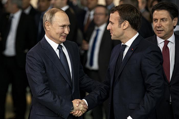 Раскрыто содержание разговора Путина и Макрона о ситуации с Навальным