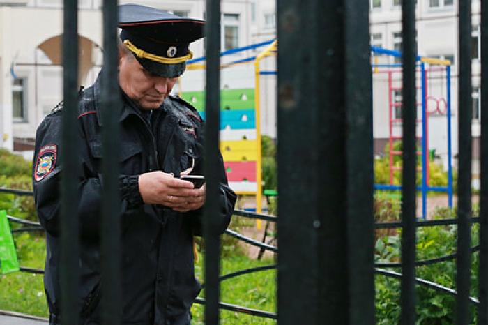 Россиянин поджидал и трогал девочек возле школы