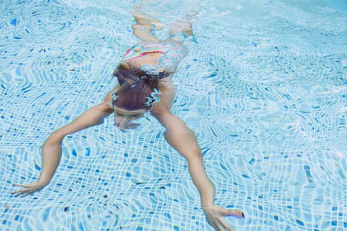 Российские дети отравились хлором в бассейне