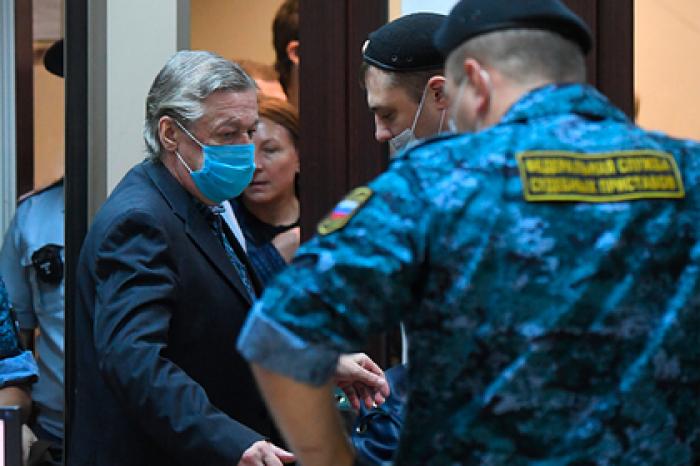 Суд указал на пьяное состояние Ефремова за рулем в момент ДТП