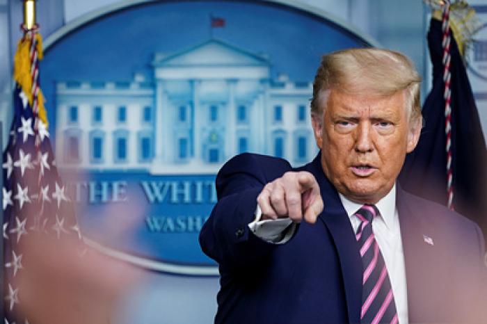Трамп назвал срок начала массовой вакцинации от коронавируса