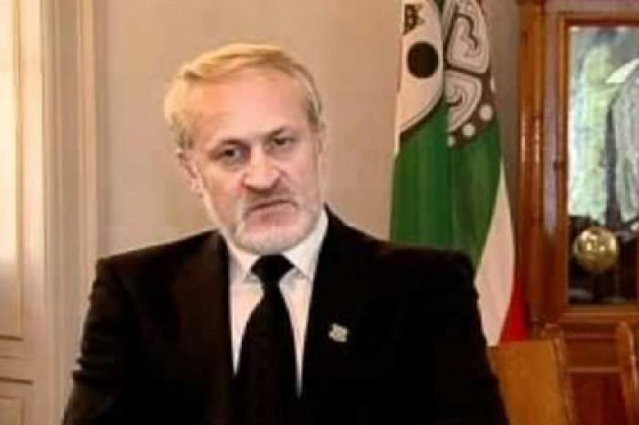 Закаев заявил о причастности Кадырова к пыткам чеченца бутылкой