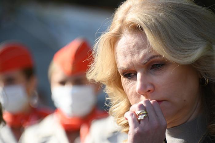 Голикова поручила привлечь студентов-медиков к работе с больными COVID-19