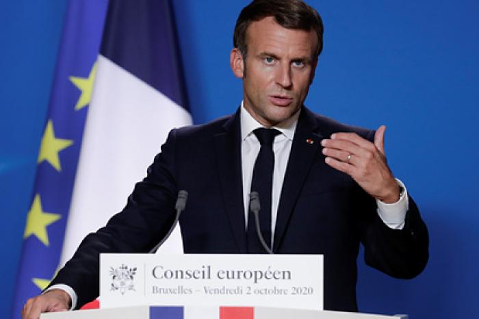 Макрон объяснил отказ от включения Лукашенко в санкционный список Евросоюза