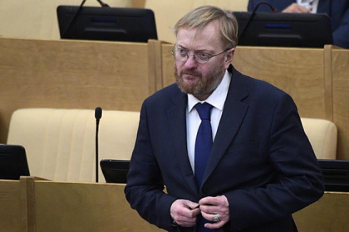 Милонов ответил посмеявшейся над пожарными Самбурской и назвал ее самкой