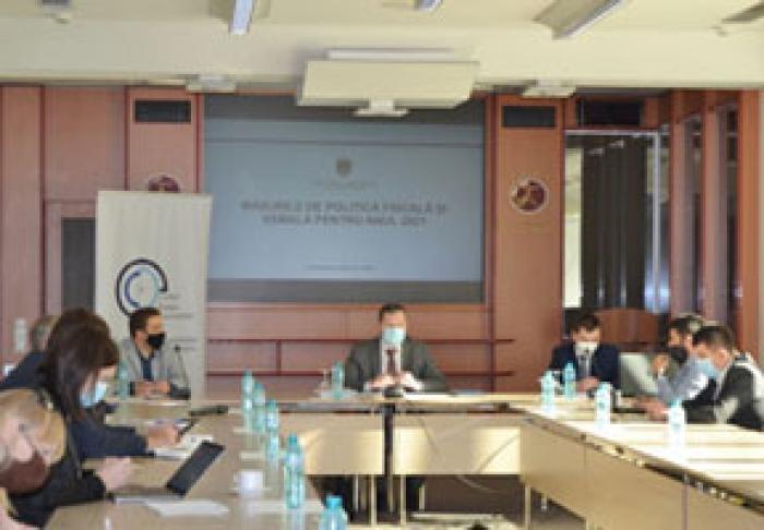 ОСОБЕННОСТИ НАЛОГООБЛОЖЕНИЯ ТАБАЧНОЙ ПРОДУКЦИИ: ДОХОДЫ ГОСУДАРСТВА И РИСКИ РЫНКА