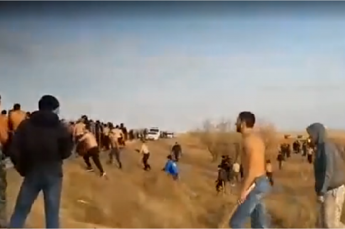 Потасовка 300 человек из-за проводов в российскую армию попала на видео