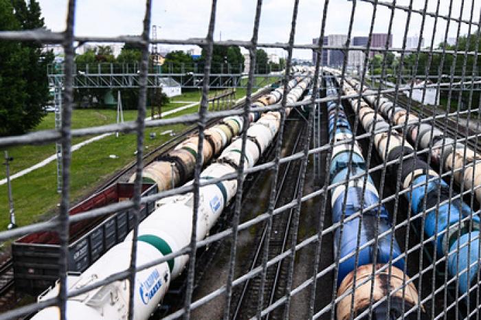 Потерявшим миллионы на нефтяных фьючерсах россиянам отказали в суде