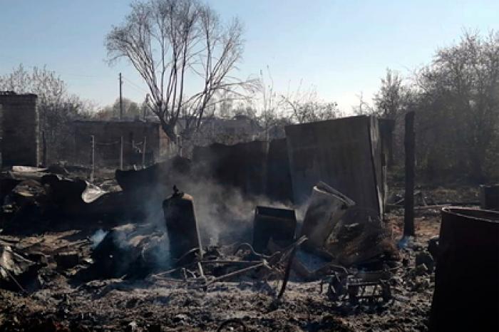 Пожар на территории бывшей воинской части под Рязанью локализовали
