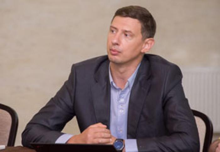 ПРИДНЕСТРОВСКИЙ ЭКСПЕРТ: У ДОДОНА ОЧЕНЬ НЕМНОГО ШАНСОВ УДЕРЖАТЬ ВЛАСТЬ