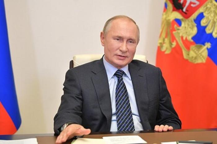 Путин заявил о действующих в ущерб себе США