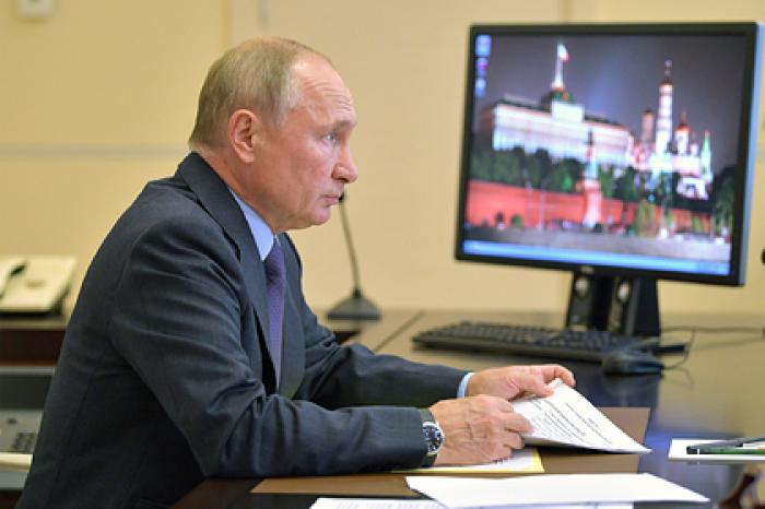 Путин заявил о дошедшей до регионов первой волне коронавируса