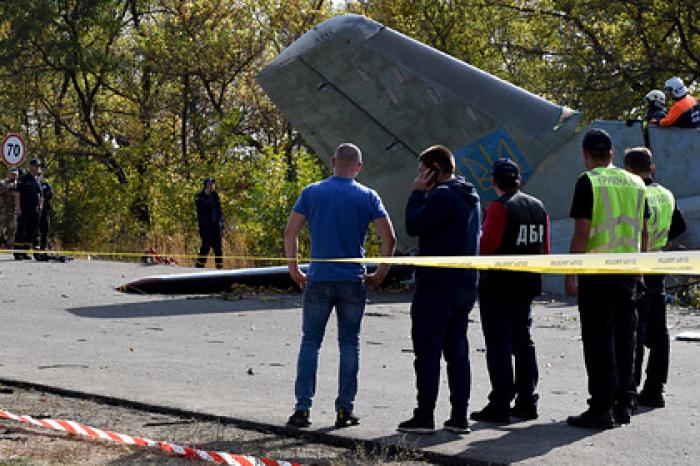 В крушении украинского самолета с курсантами обвинили летчиков