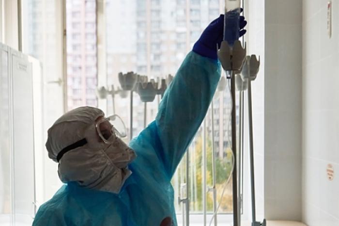 В Роспотребнадзоре заявили об осложнении ситуации с коронавирусом