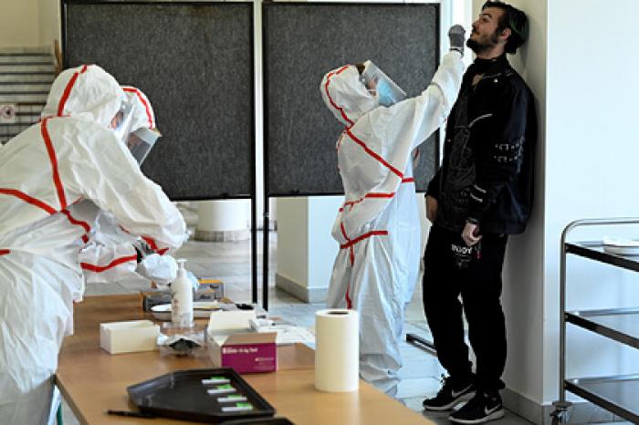 Все население Словакии протестируют на коронавирус за выходные