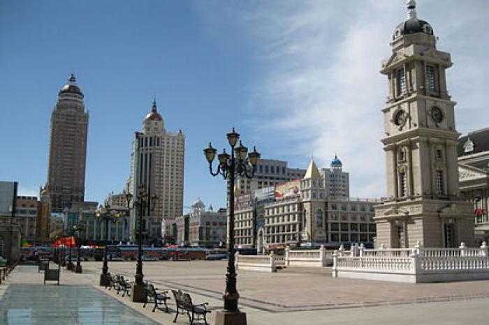 Китай ввел карантин в городе на границе с Россией